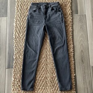 American Eagle Mom jeans size 2 long